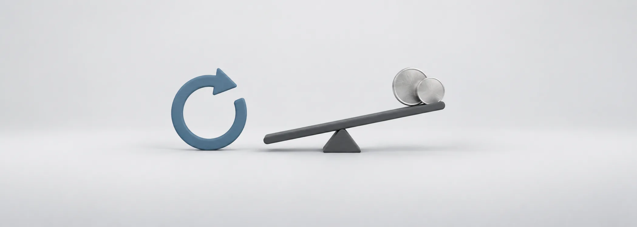 A steel-blue circular arrow, a graphite lever and two silver coins symbolize daily resets and amplified exposure.